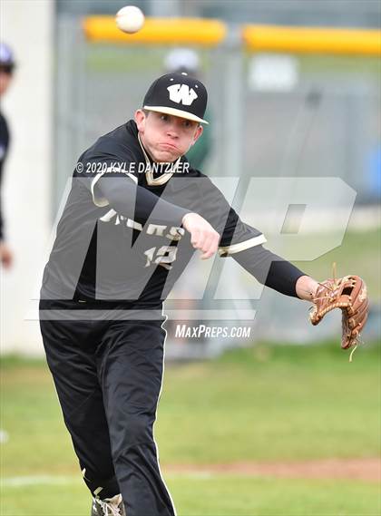 Thumbnail 1 in Whitewright vs Mt. Vernon (Blue Ridge Tournament) photogallery.