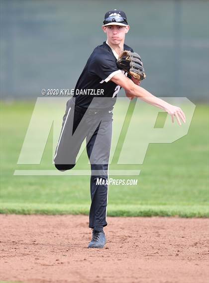 Thumbnail 3 in Whitewright vs Mt. Vernon (Blue Ridge Tournament) photogallery.