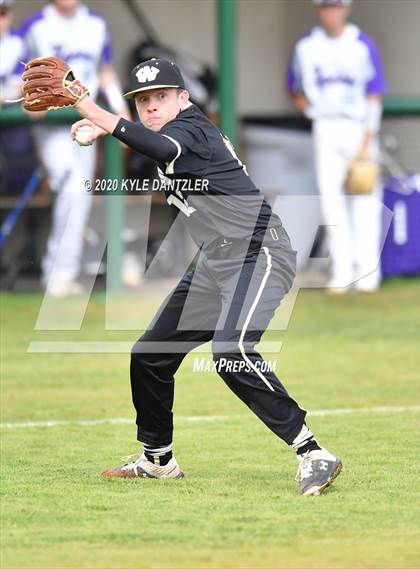 Thumbnail 3 in Whitewright vs Mt. Vernon (Blue Ridge Tournament) photogallery.