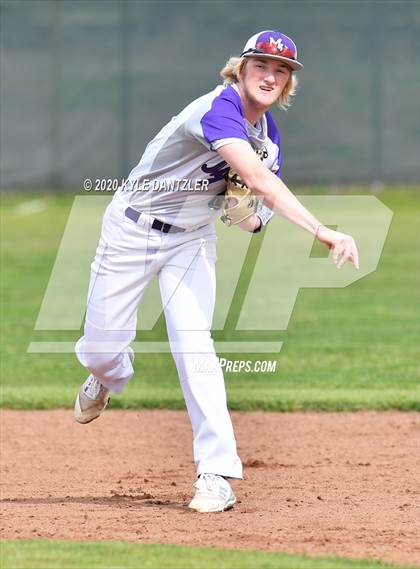 Thumbnail 2 in Whitewright vs Mt. Vernon (Blue Ridge Tournament) photogallery.