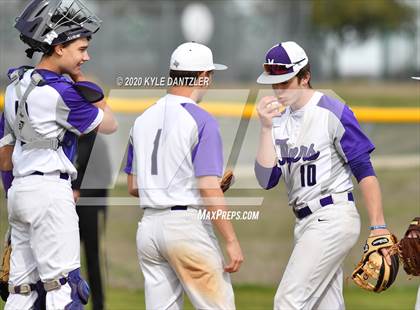 Thumbnail 3 in Whitewright vs Mt. Vernon (Blue Ridge Tournament) photogallery.