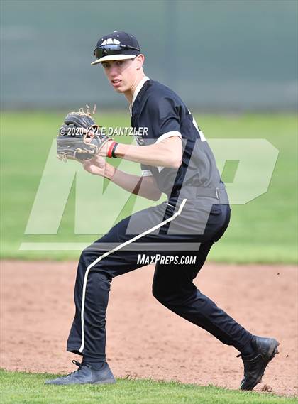 Thumbnail 2 in Whitewright vs Mt. Vernon (Blue Ridge Tournament) photogallery.