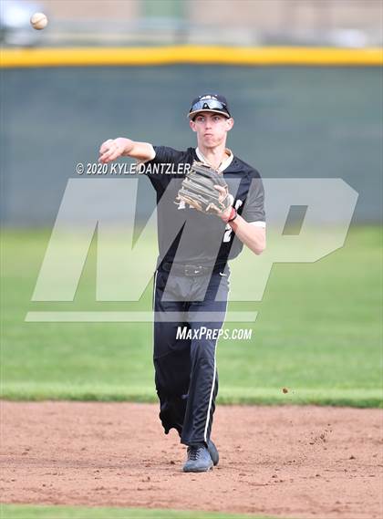 Thumbnail 3 in Whitewright vs Mt. Vernon (Blue Ridge Tournament) photogallery.