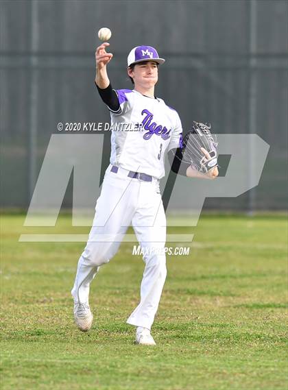 Thumbnail 1 in Whitewright vs Mt. Vernon (Blue Ridge Tournament) photogallery.