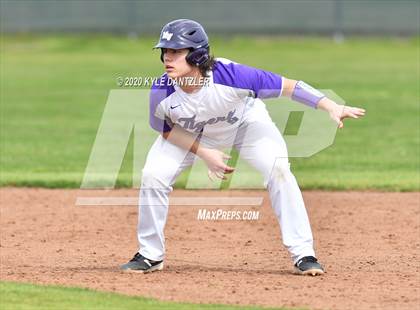 Thumbnail 1 in Whitewright vs Mt. Vernon (Blue Ridge Tournament) photogallery.
