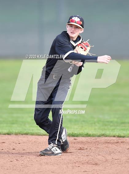 Thumbnail 1 in Whitewright vs Mt. Vernon (Blue Ridge Tournament) photogallery.