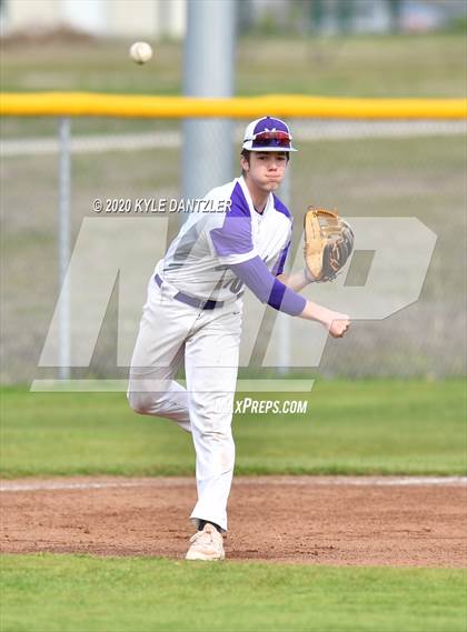 Thumbnail 2 in Whitewright vs Mt. Vernon (Blue Ridge Tournament) photogallery.