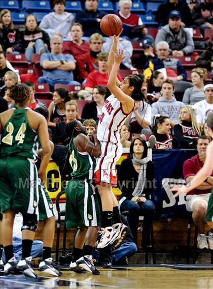 Thumbnail 3 in Poly vs. Monte Vista (CIF State D1 Final) photogallery.