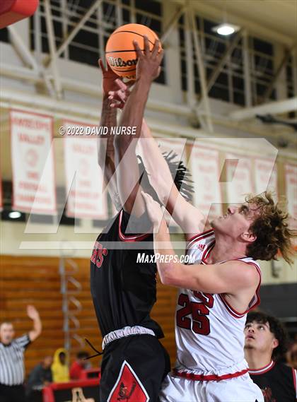 Thumbnail 1 in Antelope Valley vs. Rosamond photogallery.