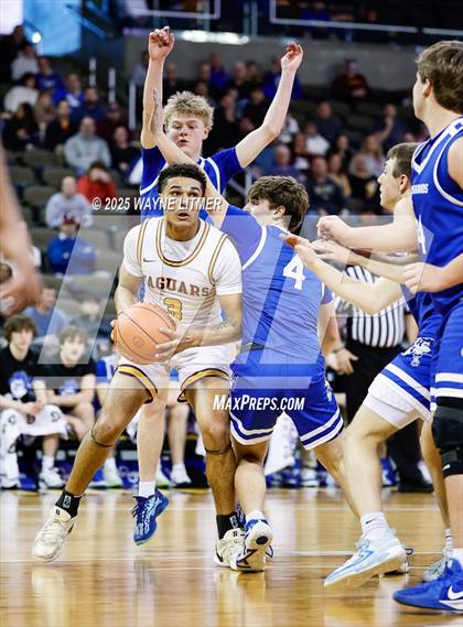 Thumbnail 3 in Cooper vs. Highlands photogallery.