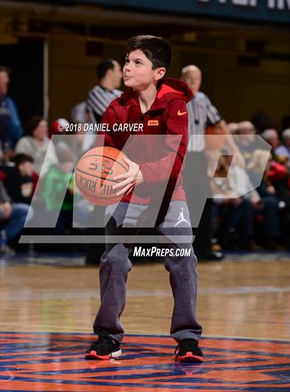 Thumbnail 3 in Archbishop Stepinac vs. Iona Prep (Crusader Classic)  photogallery.