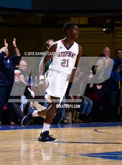 Thumbnail 2 in Archbishop Stepinac vs. Iona Prep (Crusader Classic)  photogallery.