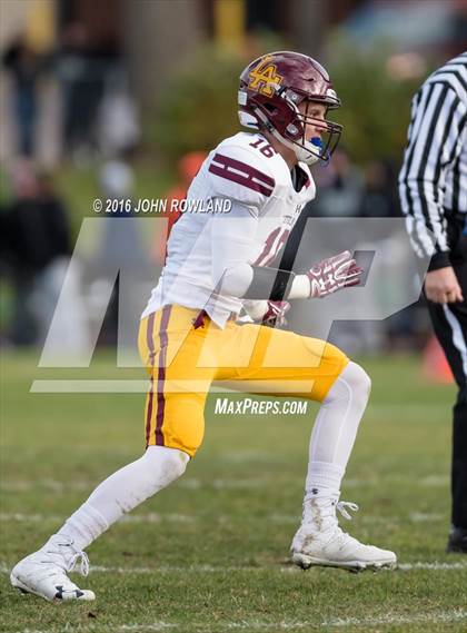 Thumbnail 3 in Glenbard West vs. Loyola Academy (IHSA Class 8A Semifinal) photogallery.