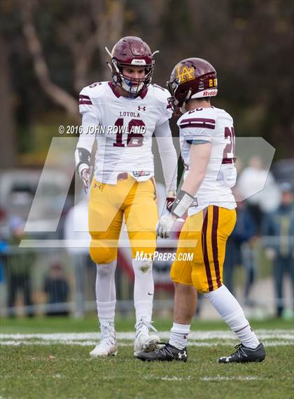 Thumbnail 3 in Glenbard West vs. Loyola Academy (IHSA Class 8A Semifinal) photogallery.
