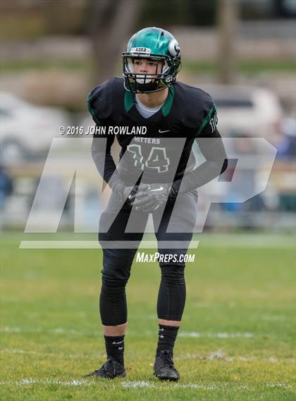 Thumbnail 3 in Glenbard West vs. Loyola Academy (IHSA Class 8A Semifinal) photogallery.