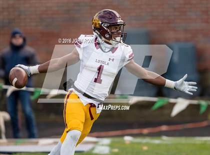 Thumbnail 2 in Glenbard West vs. Loyola Academy (IHSA Class 8A Semifinal) photogallery.