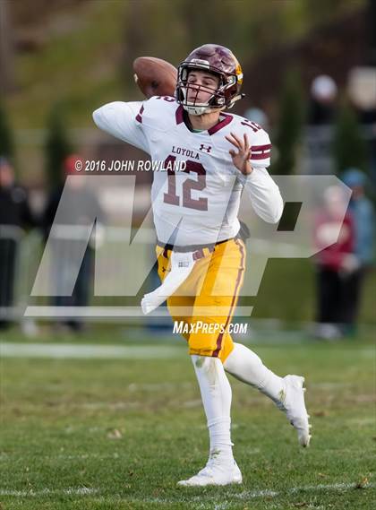 Thumbnail 3 in Glenbard West vs. Loyola Academy (IHSA Class 8A Semifinal) photogallery.