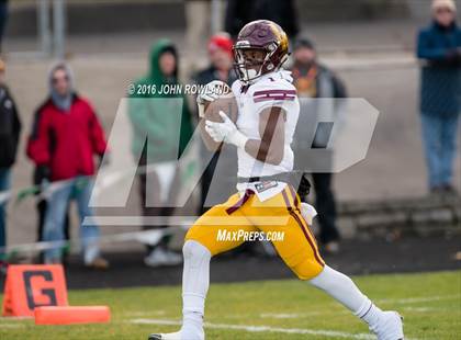 Thumbnail 1 in Glenbard West vs. Loyola Academy (IHSA Class 8A Semifinal) photogallery.