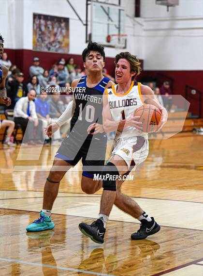 Thumbnail 2 in Thorndale vs Mumford photogallery.