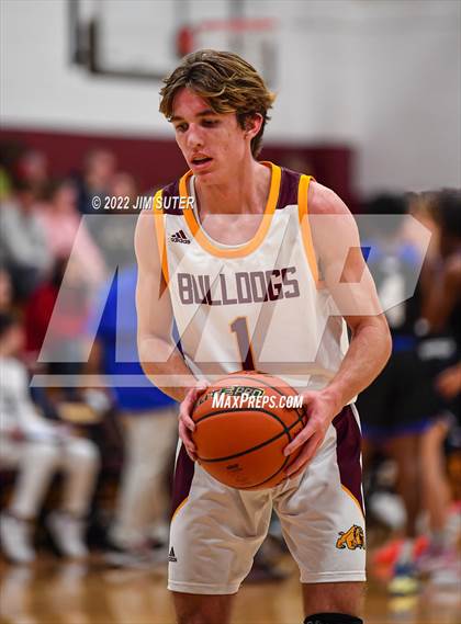 Thumbnail 3 in Thorndale vs Mumford photogallery.