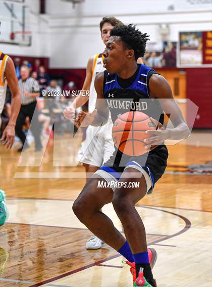 Thumbnail 3 in Thorndale vs Mumford photogallery.