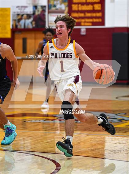Thumbnail 1 in Thorndale vs Mumford photogallery.