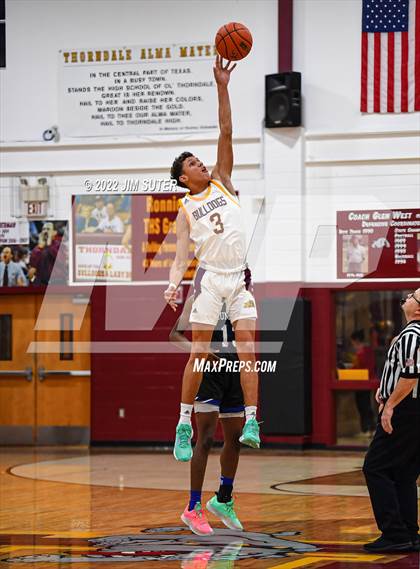 Thumbnail 3 in Thorndale vs Mumford photogallery.