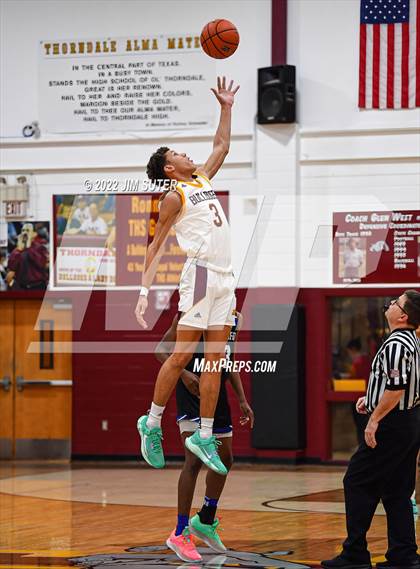 Thumbnail 2 in Thorndale vs Mumford photogallery.