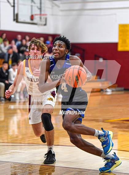 Thumbnail 2 in Thorndale vs Mumford photogallery.