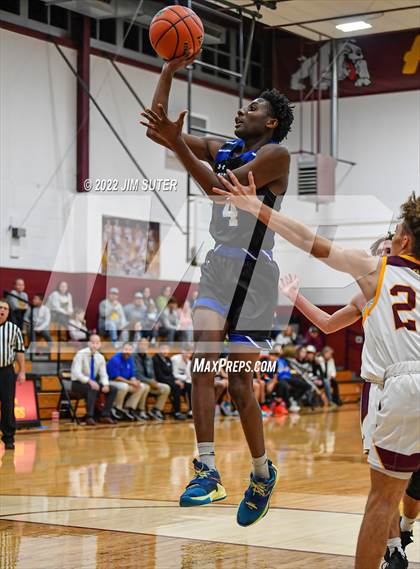 Thumbnail 2 in Thorndale vs Mumford photogallery.