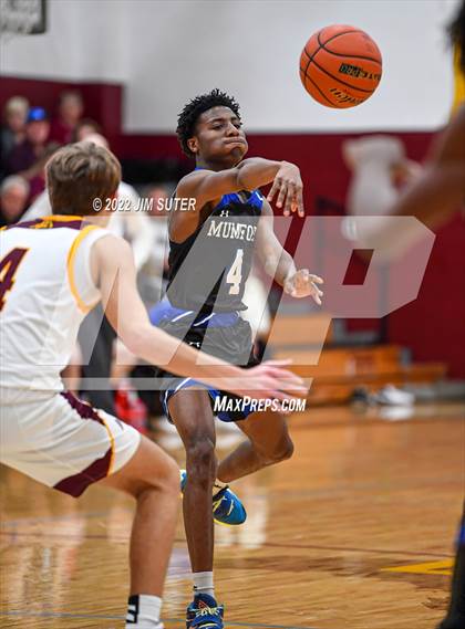 Thumbnail 3 in Thorndale vs Mumford photogallery.