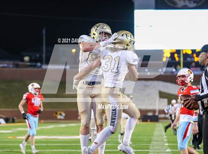 Thumbnail 2 in Holt vs. Webb City - MSHSAA Class 5 Show-Me Bowl photogallery.