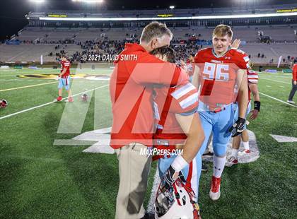 Thumbnail 3 in Holt vs. Webb City - MSHSAA Class 5 Show-Me Bowl photogallery.