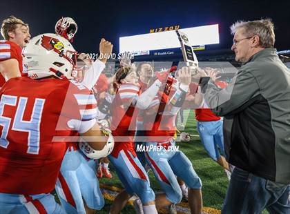 Thumbnail 2 in Holt vs. Webb City - MSHSAA Class 5 Show-Me Bowl photogallery.