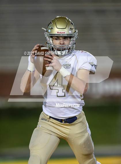 Thumbnail 3 in Holt vs. Webb City - MSHSAA Class 5 Show-Me Bowl photogallery.