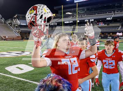 Thumbnail 2 in Holt vs. Webb City - MSHSAA Class 5 Show-Me Bowl photogallery.