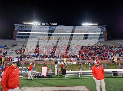 Thumbnail 3 in Holt vs. Webb City - MSHSAA Class 5 Show-Me Bowl photogallery.