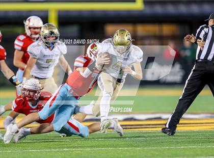Thumbnail 1 in Holt vs. Webb City - MSHSAA Class 5 Show-Me Bowl photogallery.