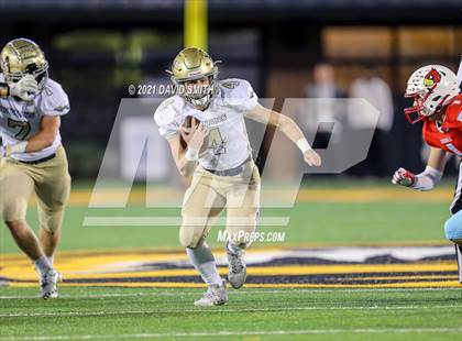 Thumbnail 3 in Holt vs. Webb City - MSHSAA Class 5 Show-Me Bowl photogallery.
