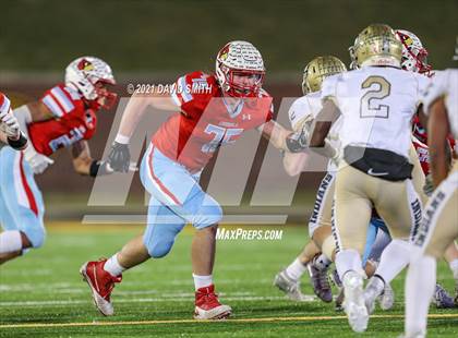 Thumbnail 1 in Holt vs. Webb City - MSHSAA Class 5 Show-Me Bowl photogallery.