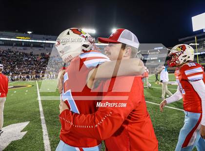 Thumbnail 2 in Holt vs. Webb City - MSHSAA Class 5 Show-Me Bowl photogallery.