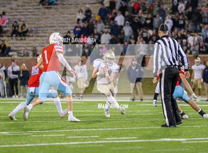 Thumbnail 1 in Holt vs. Webb City - MSHSAA Class 5 Show-Me Bowl photogallery.