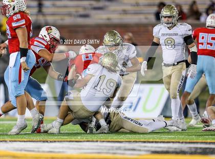 Thumbnail 2 in Holt vs. Webb City - MSHSAA Class 5 Show-Me Bowl photogallery.