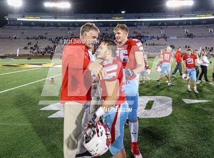 Thumbnail 2 in Holt vs. Webb City - MSHSAA Class 5 Show-Me Bowl photogallery.