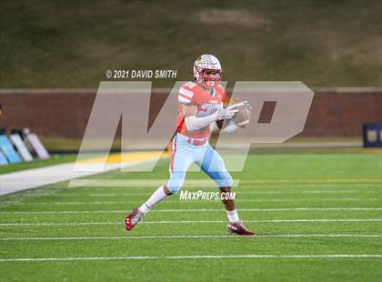 Thumbnail 3 in Holt vs. Webb City - MSHSAA Class 5 Show-Me Bowl photogallery.
