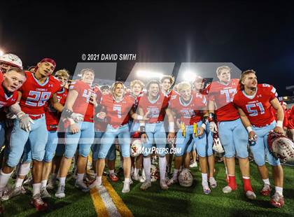 Thumbnail 1 in Holt vs. Webb City - MSHSAA Class 5 Show-Me Bowl photogallery.