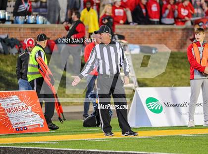 Thumbnail 2 in Holt vs. Webb City - MSHSAA Class 5 Show-Me Bowl photogallery.