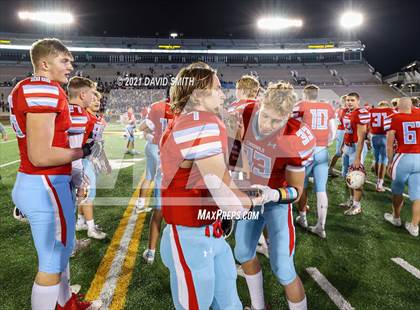 Thumbnail 2 in Holt vs. Webb City - MSHSAA Class 5 Show-Me Bowl photogallery.