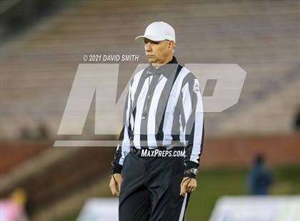Thumbnail 3 in Holt vs. Webb City - MSHSAA Class 5 Show-Me Bowl photogallery.