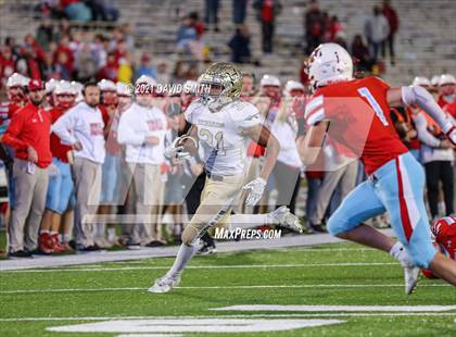 Thumbnail 1 in Holt vs. Webb City - MSHSAA Class 5 Show-Me Bowl photogallery.